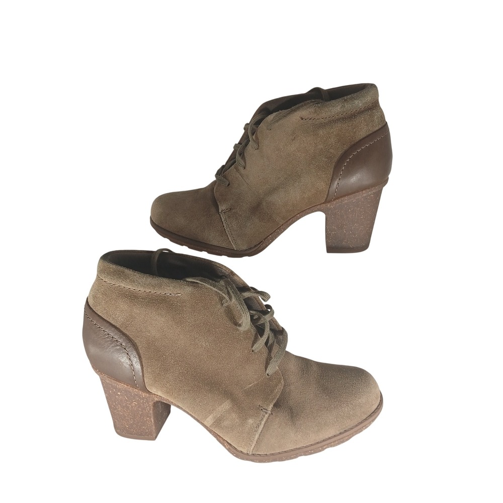 Clarks Suede Lace Up Ankle Boots 8 Brown Block Heel Cushion Soft Booties
